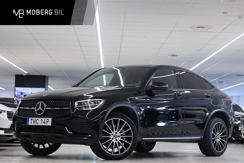 Svart Begagnad 2022 Mercedes GLC300e AMG line Sportkupé | 539 900 kr (Lite dyr) - Bild 1/3