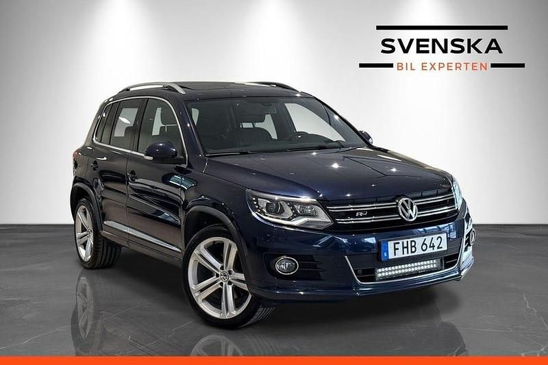 Begagnad VW Tiguan Sportline 177 HK (130 kW) 2015 Mörkblå SUV