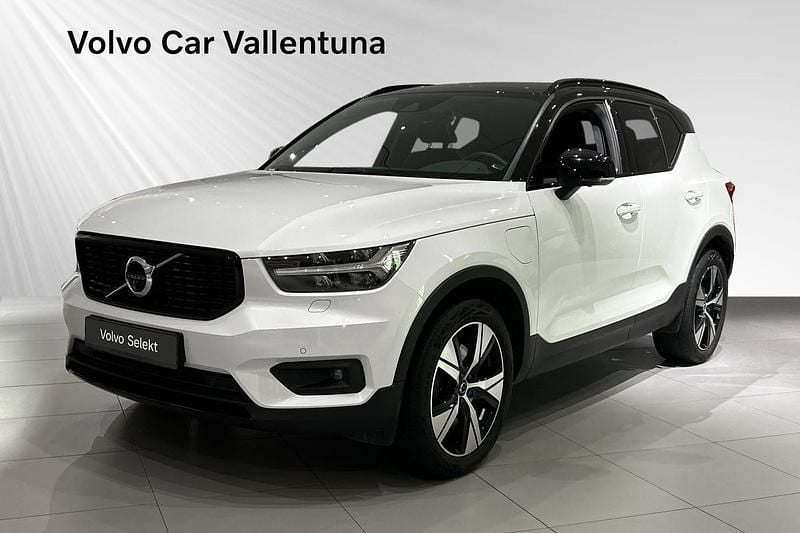 Begagnad Volvo XC40 R-Design 262 HK (192 kW) 2021 Vit SUV