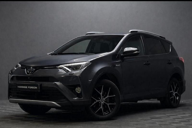 Begagnad Toyota RAV4 Hybrid Active 197 HK (144 kW) 2016 Grå SUV