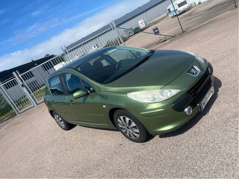 Grön Begagnad 2006 Peugeot 307 Halvkombi | 17 900 kr (Bra pris) - Bild 1/4