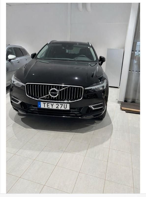 Begagnad 2021 Volvo XC60 SUV | 300 000 kr (Superpris) - Bild 1/4