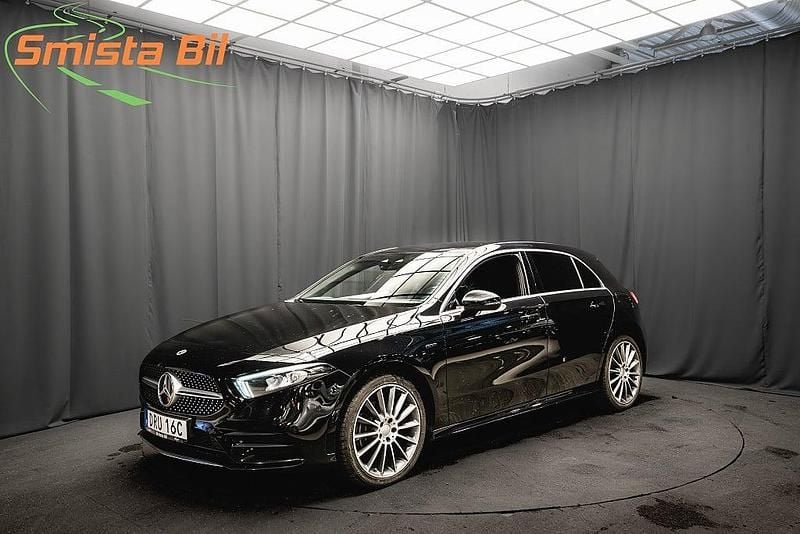 Begagnad Mercedes A250 AMG 160 HK (117 kW) 2020 Svart Halvkombi