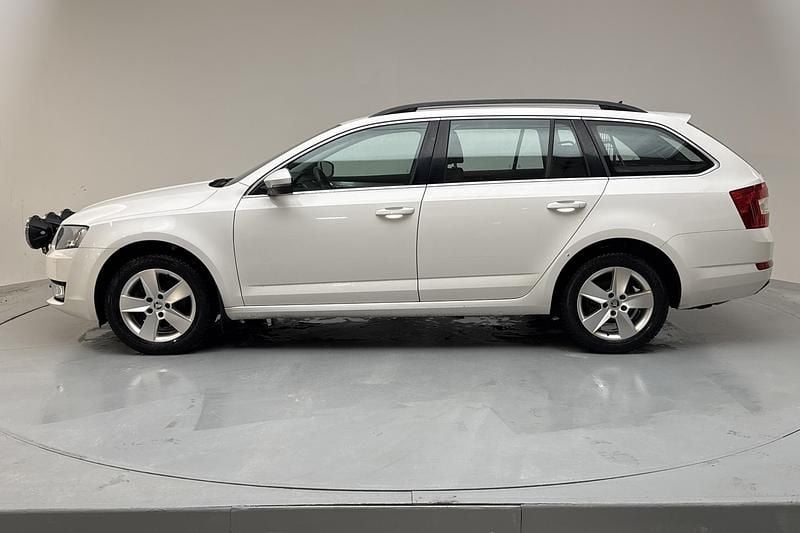 Begagnad Skoda Octavia 110 HK (80 kW) 2017 Vit Kombi