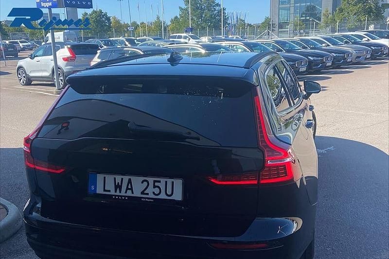 Begagnad 2023 Volvo V60 Kombi | 309 900 kr (Marknadspris) - Bild 1/2