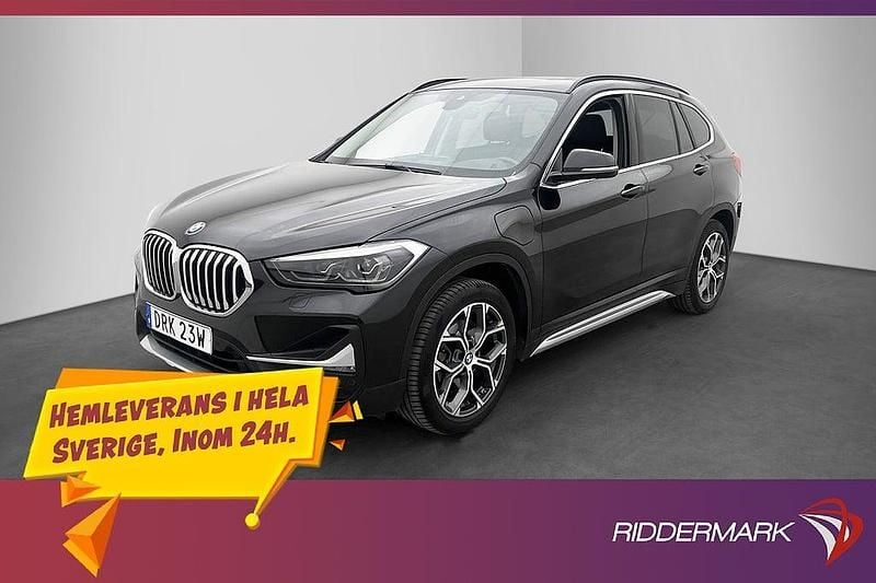 Svart Begagnad 2021 BMW X1 xLine SUV | 299 800 kr (Marknadspris) - Bild 1/3
