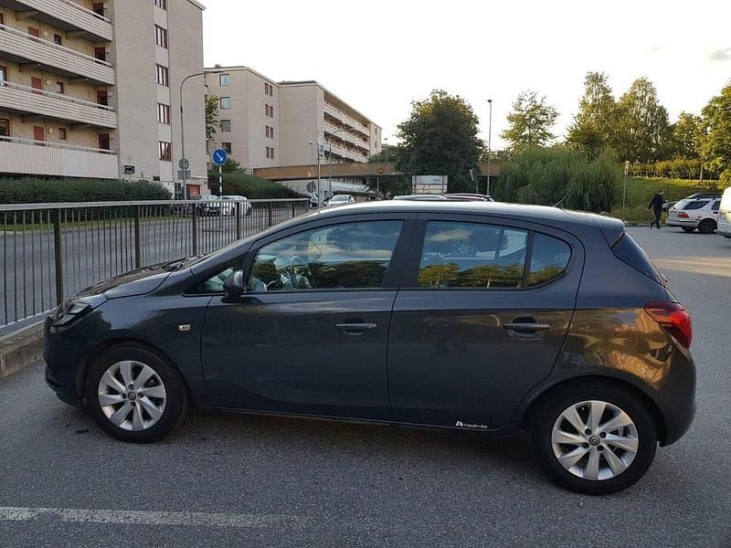 Grå Begagnad 2015 Opel Corsa Enjoy Halvkombi | 85 000 kr (Lite dyr) - Bild 1/4