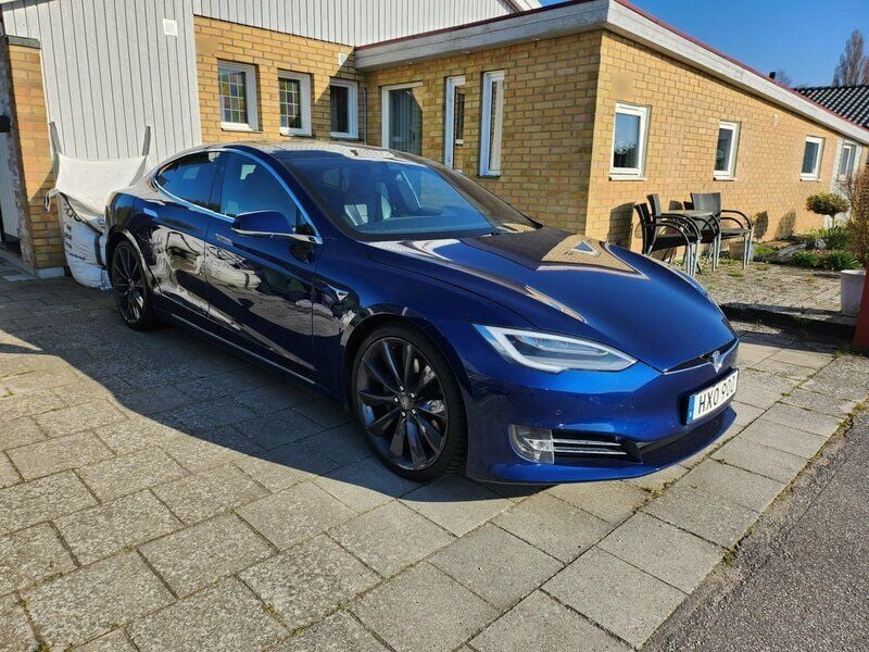 Blå Begagnad 2017 Tesla Model S Sedan | 235 000 kr (Bra pris) - Bild 1/4