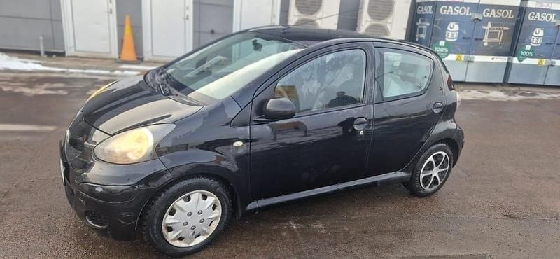 Begagnad Toyota Aygo 68 HK (50 kW) 2009 Halvkombi