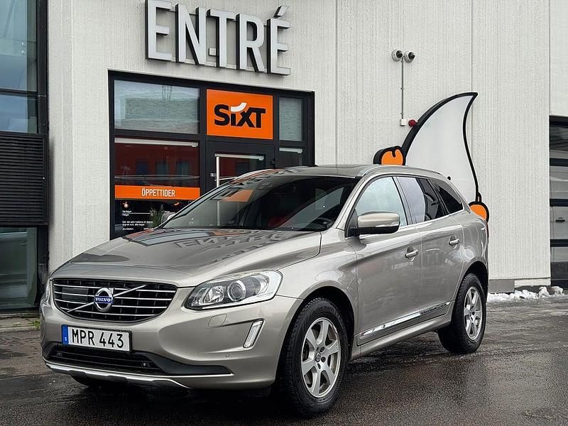 Ljusbrun Begagnad 2014 Volvo XC60 Summum SUV | 174 900 kr (Marknadspris) - Bild 1/4