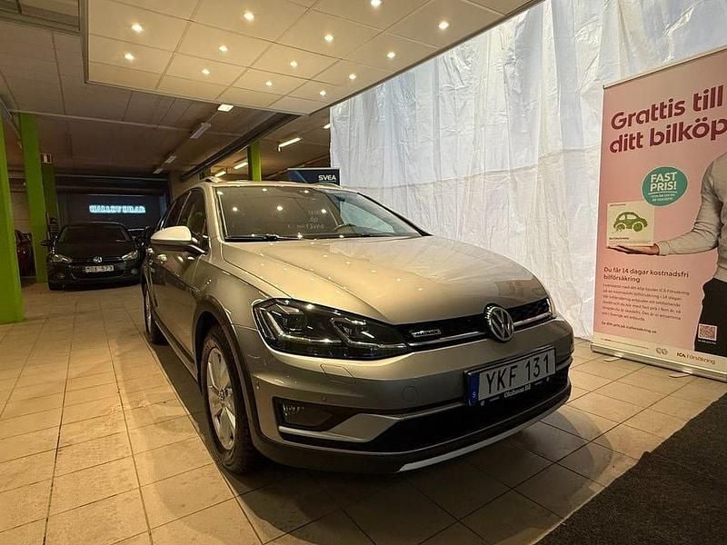 Begagnad VW Golf Alltrack 184 HK (135 kW) 2017 Silver Kombi