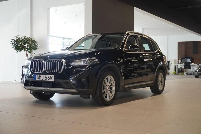 Svart Begagnad 2022 BMW X3 SUV | 398 800 kr (Marknadspris) - Bild 1/4