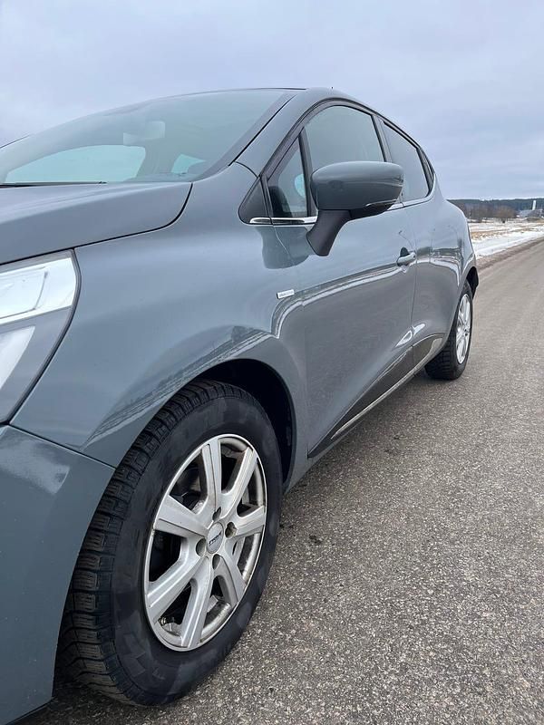 Begagnad Renault Clio IV 90 HK (66 kW) 2018