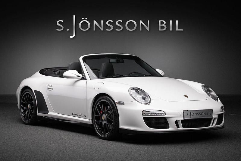 Vit Begagnad 2011 Porsche 911 Carrera GTS Cab | 1 045 000 kr - Bild 1/4