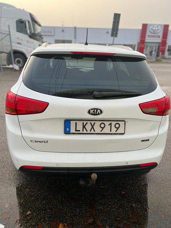 Begagnad Kia Ceed Sportswagon 128 HK (94 kW) 2014 Kombi