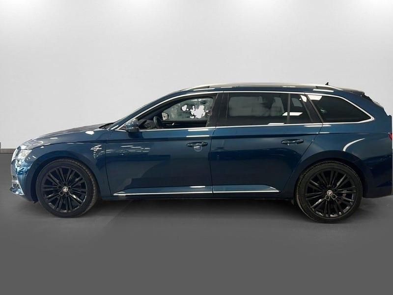 Begagnad Skoda Superb Business Line 190 HK (139 kW) 2019 Blå Kombi