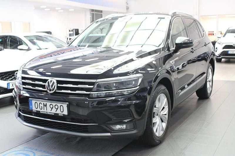 Svart Begagnad 2018 VW Tiguan Allspace GT SUV | 214 700 kr (Superpris) - Bild 1/4
