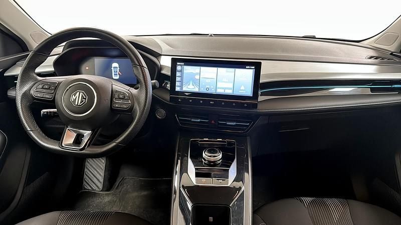 Begagnad MG MG5 EV Comfort 130 kW (177 HK) 2022 Svart Kombi