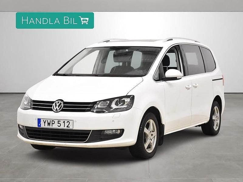 Vit Begagnad 2018 VW Sharan Minibuss | 269 900 kr (Marknadspris) - Bild 1/4