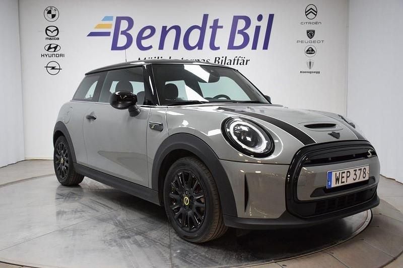 Grå Begagnad 2022 Mini Cooper SE Halvkombi | 204 500 kr (Bra pris) - Bild 1/4