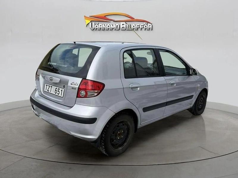 Begagnad Hyundai Getz 105 HK (77 kW) 2003 Grå Halvkombi