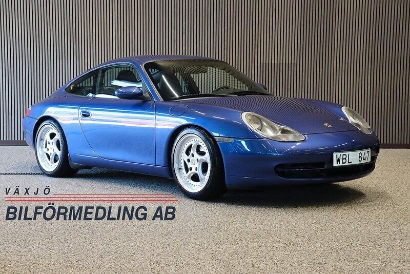 Blå Begagnad 1998 Porsche 911 Carrera | 299 000 kr - Bild 1/4
