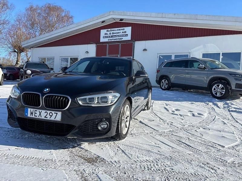 Begagnad BMW 120 M Sport 184 HK (135 kW) 2018 Svart Halvkombi