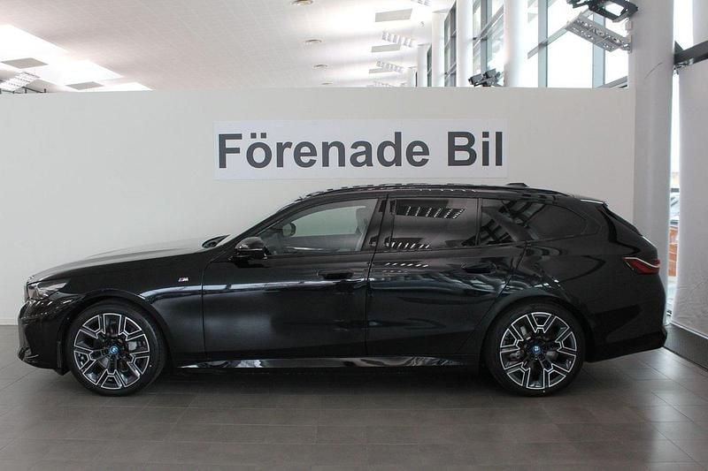 Begagnad BMW i5 M Sport 442 kW (601 HK) 2024 Svart Sedan
