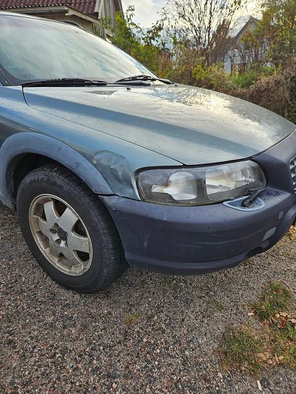 Begagnad 2001 Volvo XC70 Kombi | 38 500 kr (Marknadspris) - Bild 1/4