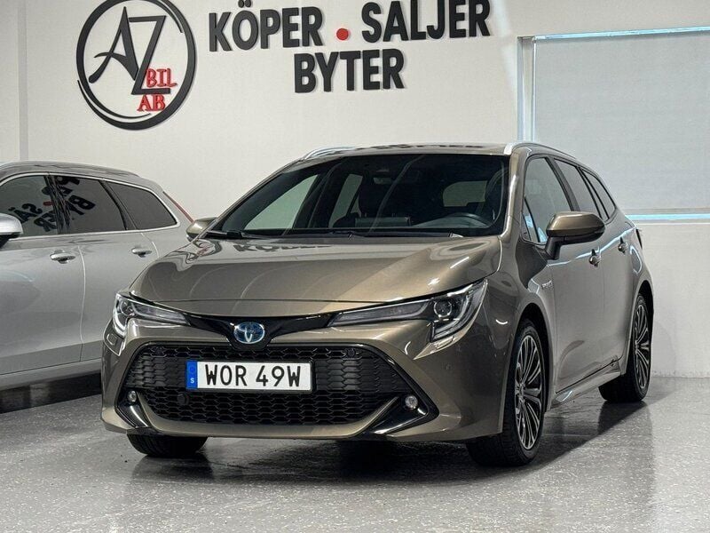 Grön Begagnad 2020 Toyota Corolla Style Kombi | 223 900 kr (Marknadspris) - Bild 1/4