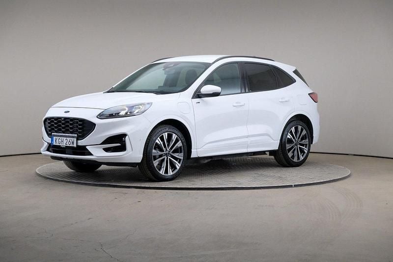 Vit (frozen white (solid)) Begagnad 2022 Ford Kuga Business Edition SUV | 279 000 kr (Marknadspris) - Bild 1/4