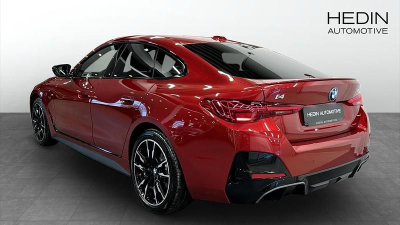 Begagnad BMW i4 Comfort Edition 442 kW (601 HK) 2025 Röd Sedan