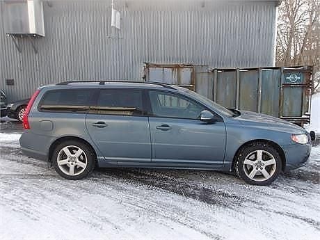 Begagnad Volvo V70 Kinetic 179 HK (131 kW) 2013 Ljusblå Kombi