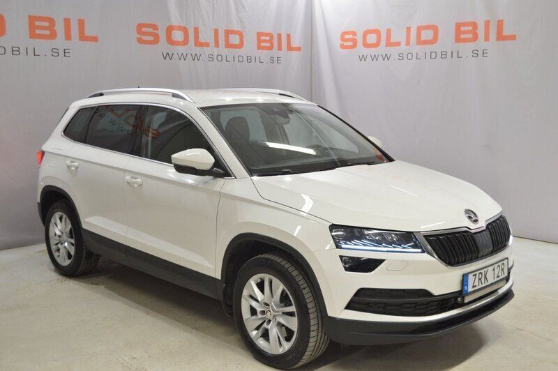 Vit Begagnad 2021 Skoda Karoq Business Line SUV | 219 900 kr (Bra pris) - Bild 1/4