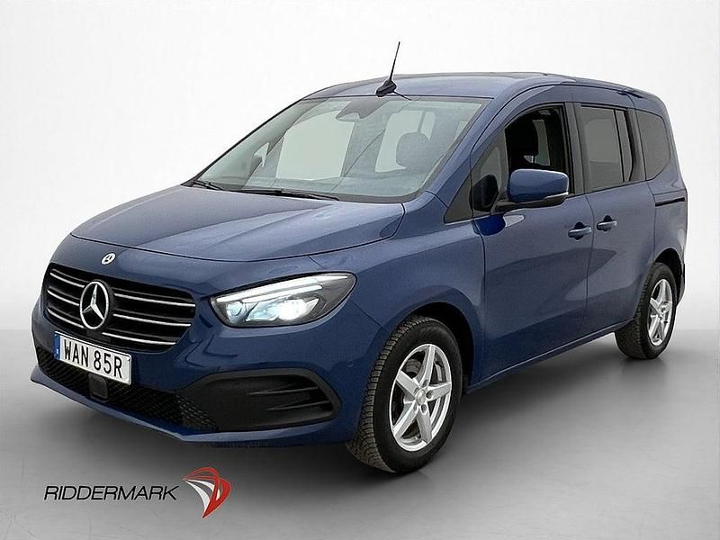 Begagnad Mercedes 180 Style 116 HK (85 kW) 2023 Blå Sedan