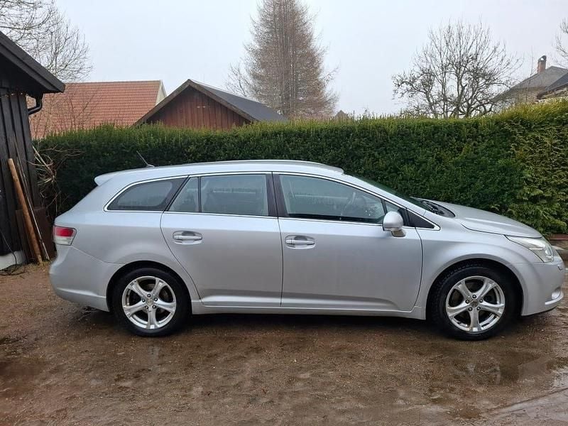 Begagnad Toyota Avensis 150 HK (110 kW) 2008 Kombi
