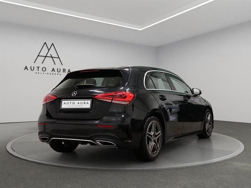 Begagnad Mercedes A180 AMG 136 HK (100 kW) 2021 Svart Halvkombi