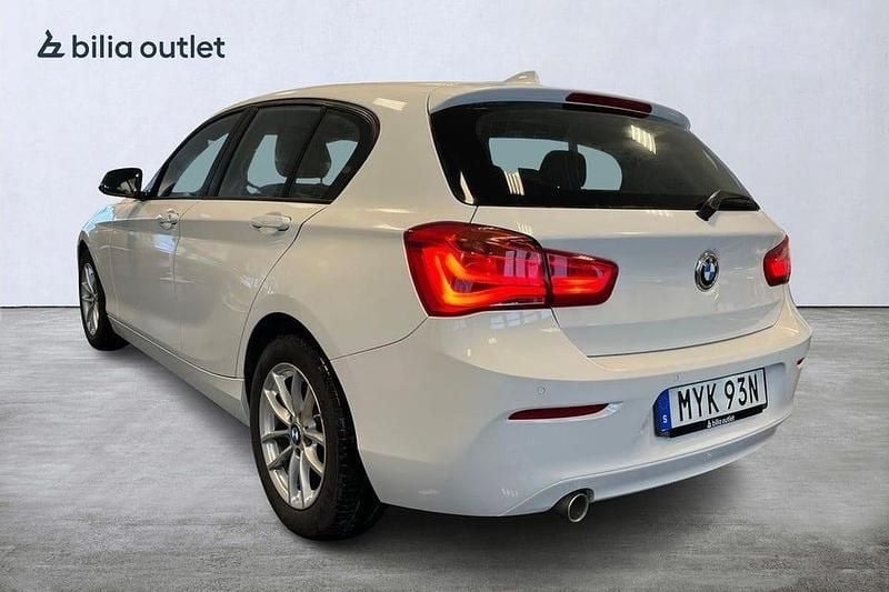 Begagnad BMW 118 Advantage 136 HK (100 kW) 2019 Vit Halvkombi