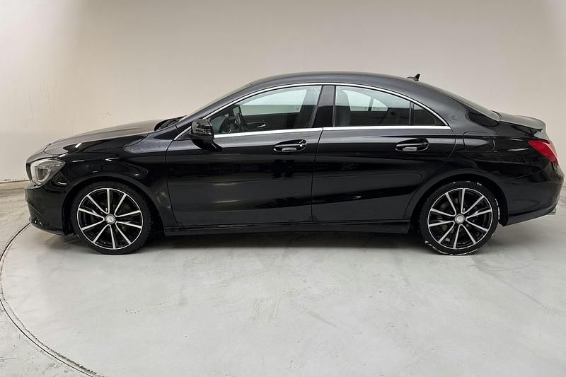Begagnad Mercedes CLA200 Urban 156 HK (114 kW) 2015 Svart