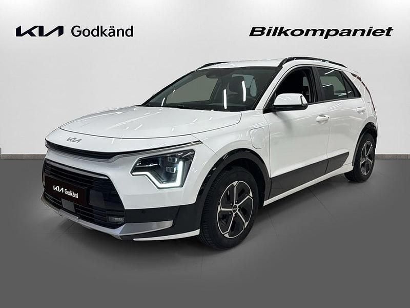 Vit Begagnad 2023 Kia Niro SUV | 349 900 kr (Dyr) - Bild 1/4