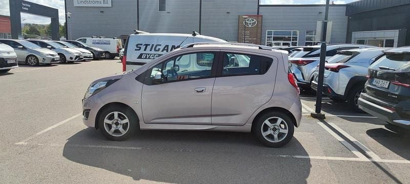 Begagnad 2013 Chevrolet Spark Halvkombi | 46 500 kr (Marknadspris) - Bild 1/3