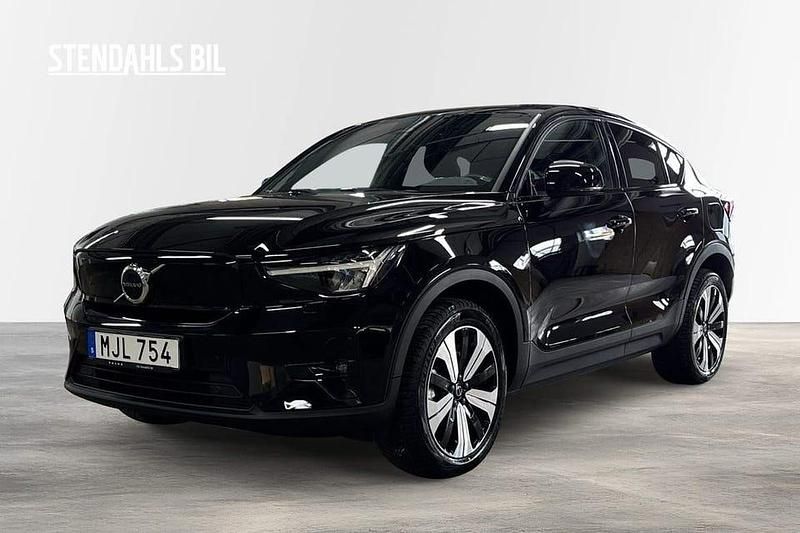 Svart Begagnad 2023 Volvo C40 Plus SUV | 369 000 kr (Marknadspris) - Bild 1/4