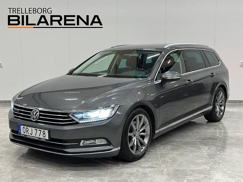 Grå Begagnad 2015 VW Passat GT Kombi | 209 900 kr (Marknadspris) - Bild 1/4