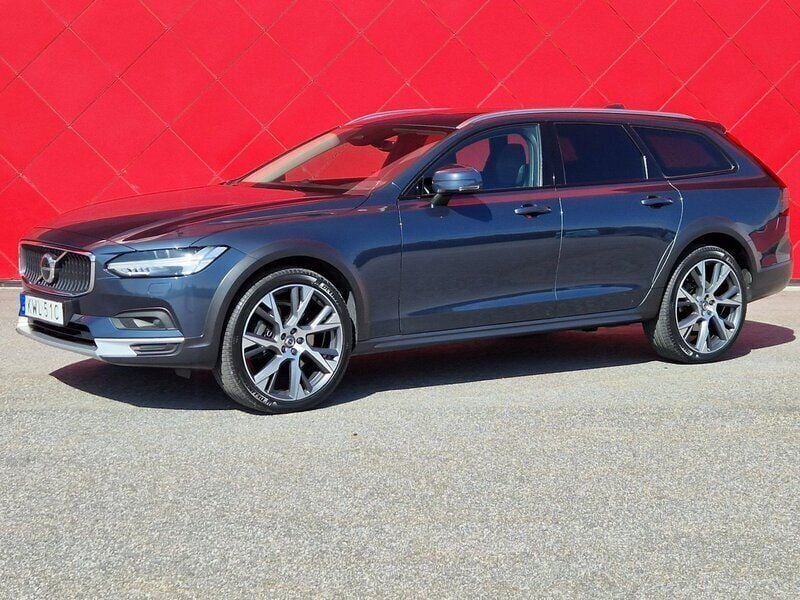 Blå Begagnad 2022 Volvo V90 CC Kombi | 365 000 kr (Marknadspris) - Bild 1/4