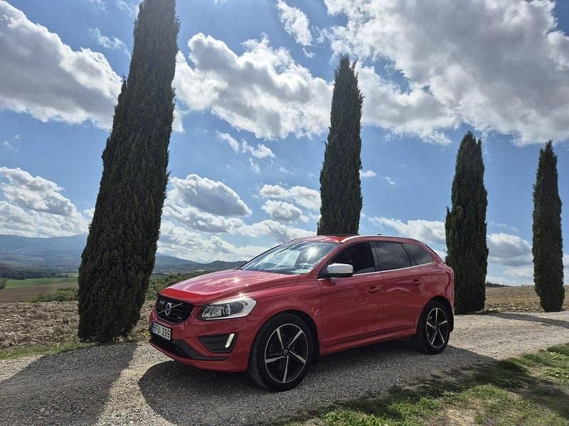 Röd Begagnad 2014 Volvo XC60 R-Design SUV | 156 000 kr (Marknadspris) - Bild 1/4