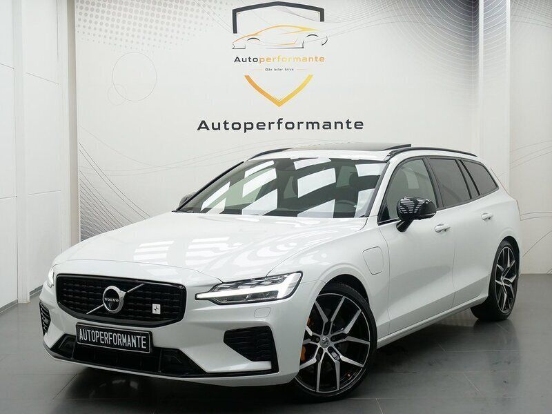 Vit Begagnad 2019 Volvo V60 R-Design Kombi | 469 000 kr - Bild 1/4