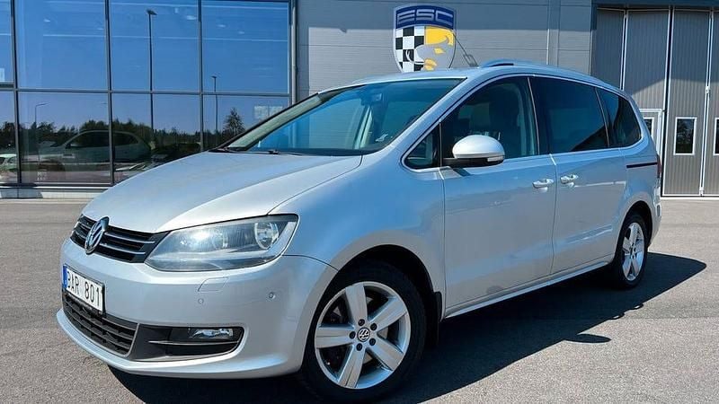 Silver Begagnad 2011 VW Sharan Minibuss | 79 900 kr (Marknadspris) - Bild 1/4