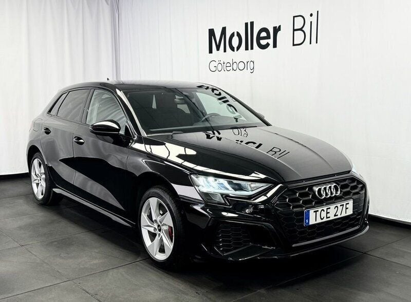 Svart Begagnad 2022 Audi A3 e-tron S-Line Halvkombi | 299 900 kr - Bild 1/3