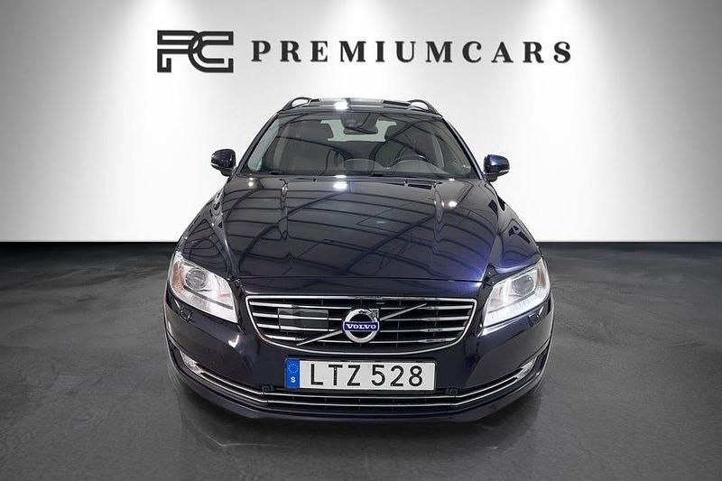 Begagnad Volvo V70 Momentum 181 HK (133 kW) 2016 Blå Kombi