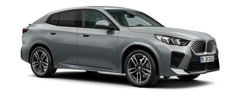 Grå Ny 2026 BMW iX2 M Sport SUV | 656 700 kr (Lite dyr) - Bild 1/4